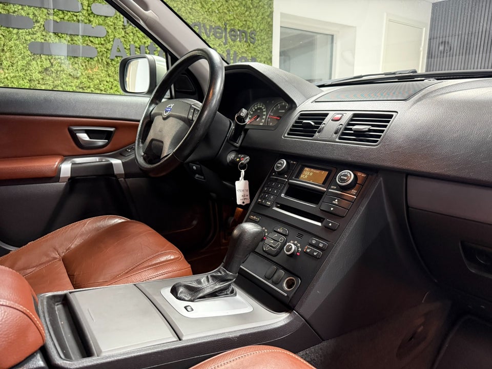 Volvo XC90 2,4 D5 185 Summum aut. AWD Van 5d
