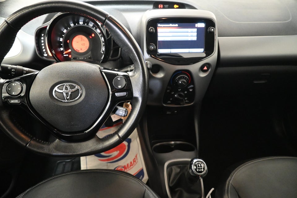 Toyota Aygo 1,0 VVT-i x-cellence Connect 5d