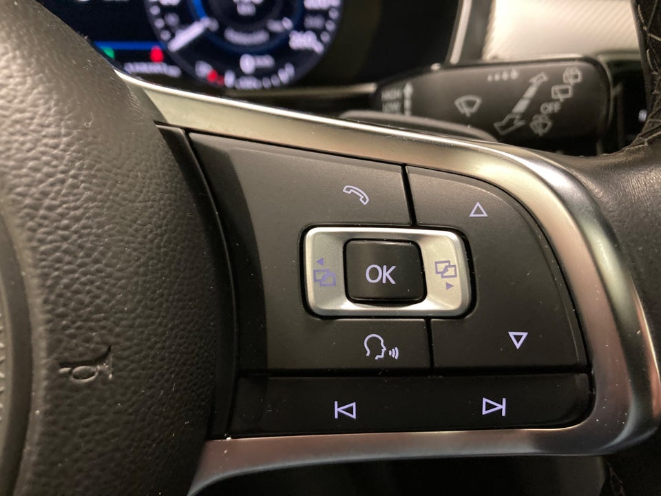 VW Passat 2,0 TSi 280 R-line Variant DSG 4Motion 5d