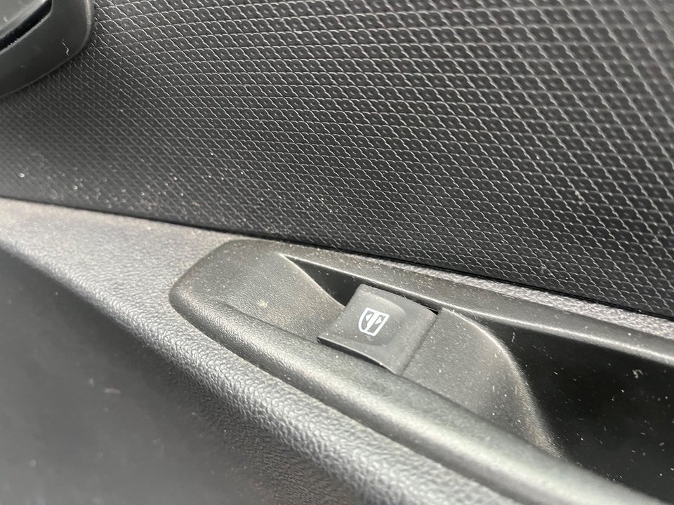 Renault Clio IV 0,9 TCe 90 Limited Sport Tourer 5d