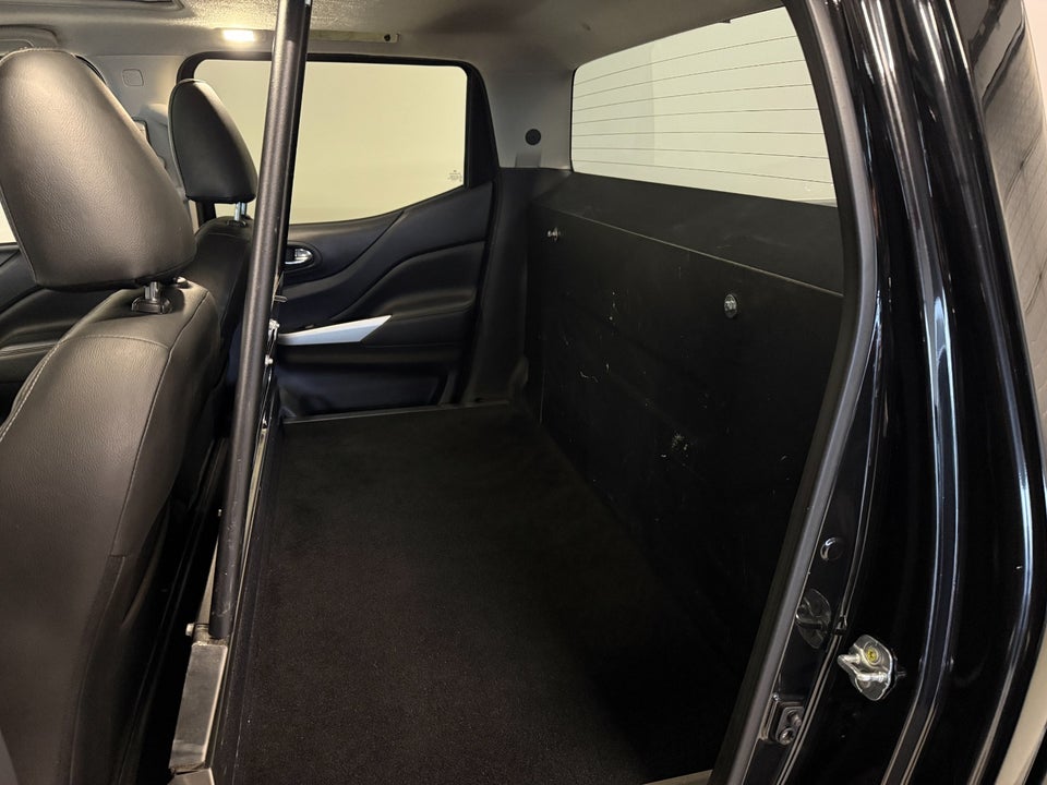 Nissan Navara 2,3 dCi 190 Db.Kab Tekna aut. 4d