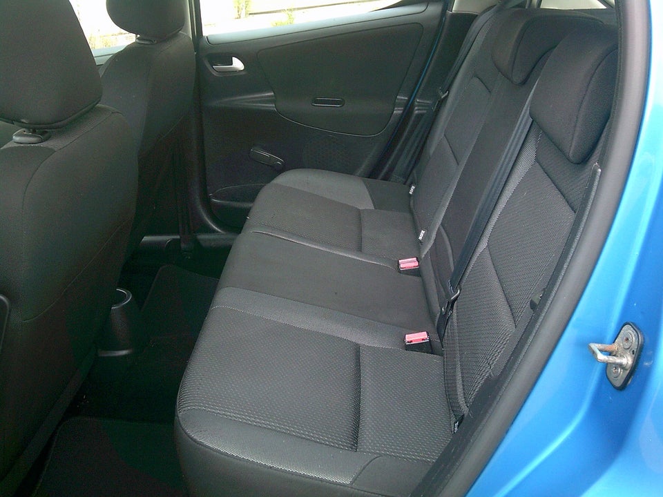 Peugeot 207 1,6 HDi 92 Active 5d