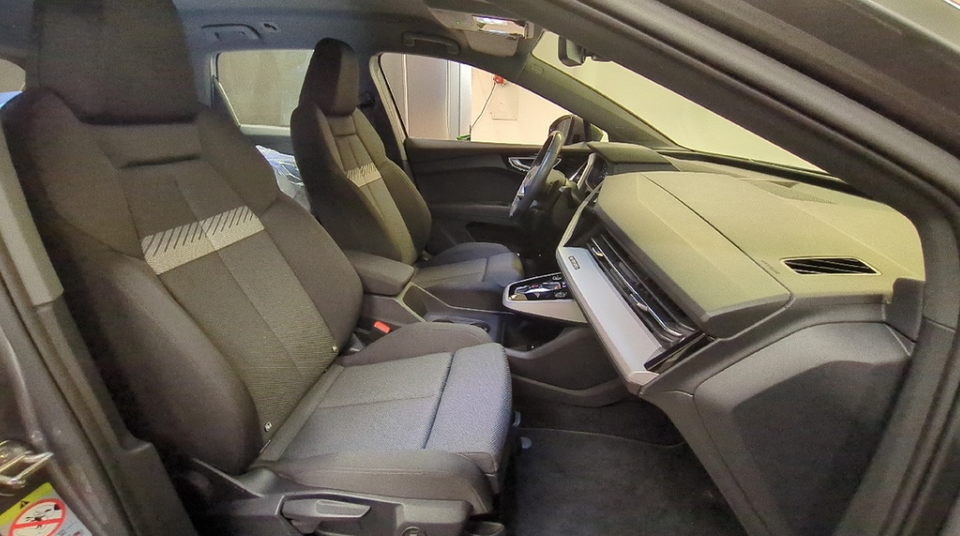 Audi Q4 e-tron 40 Advanced 5d