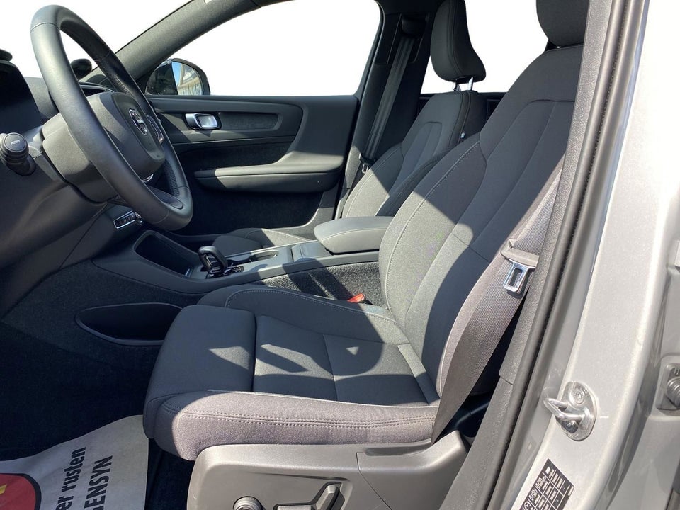 Volvo EX40 Extended Range Plus 5d