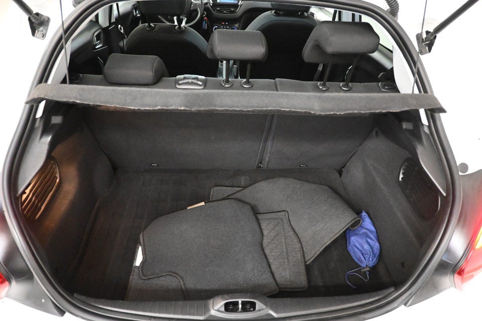 Peugeot 208 1,6 BlueHDi 100 Chili Sky 5d