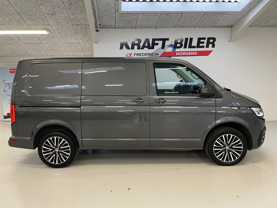 VW Transporter 2,0 TDi 199 Kassevogn DSG 4Motion kort