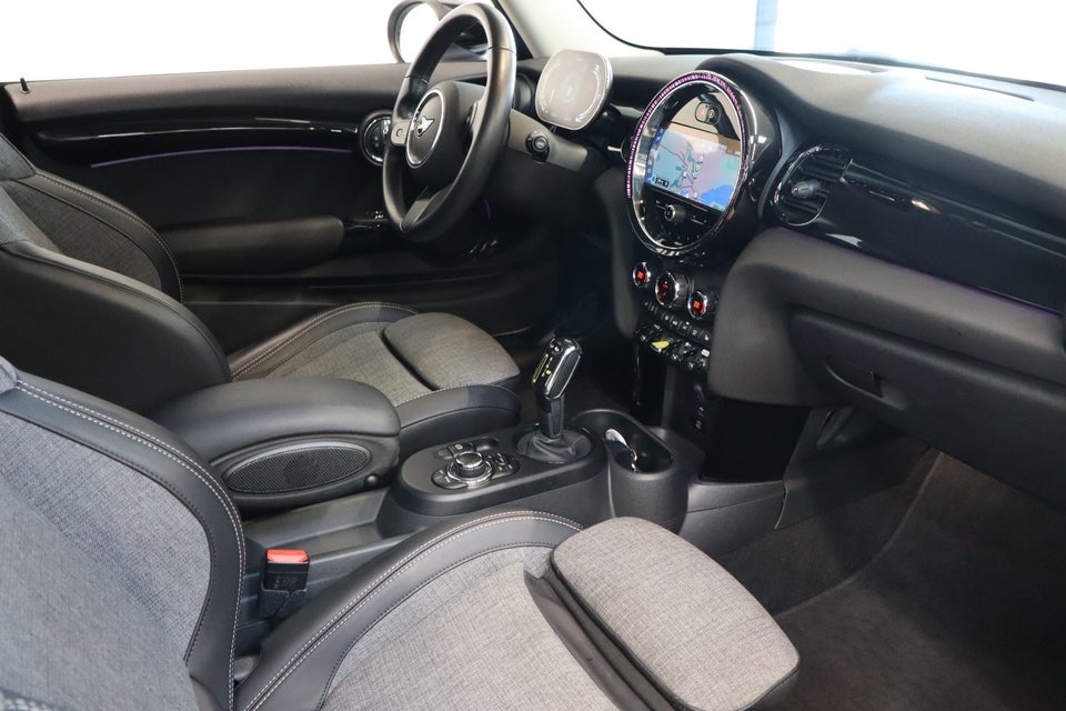 MINI Cooper SE Classic Trim 3d
