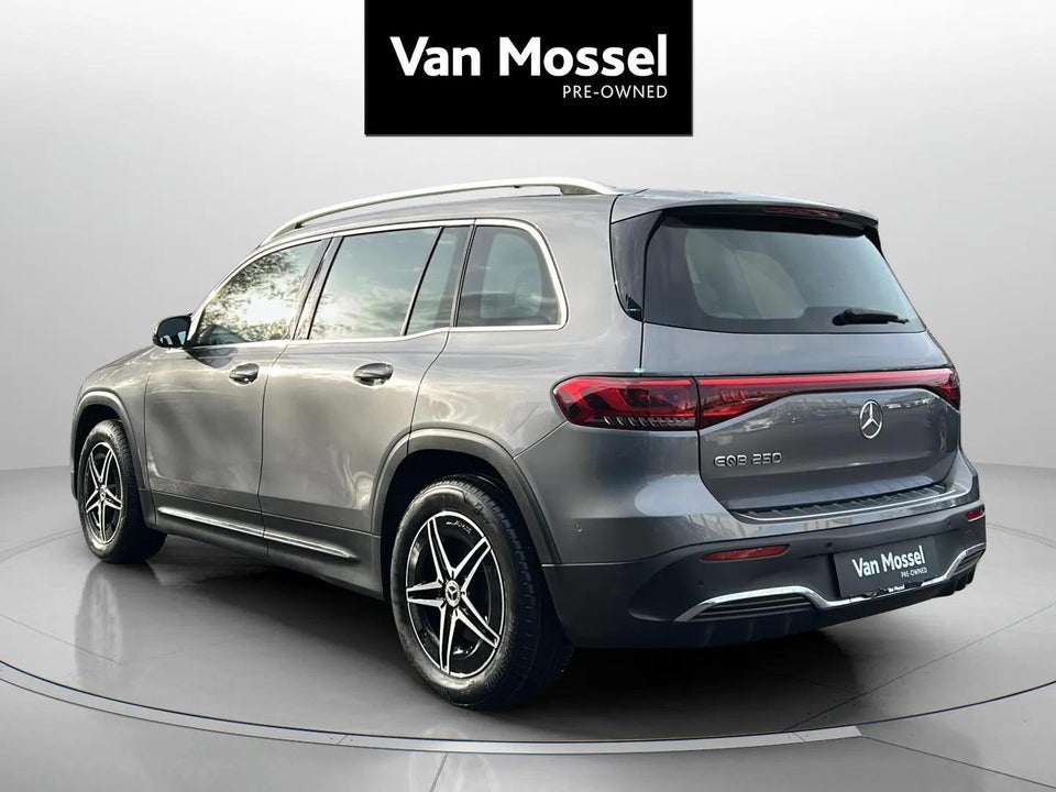 Mercedes EQB250 AMG Line 5d