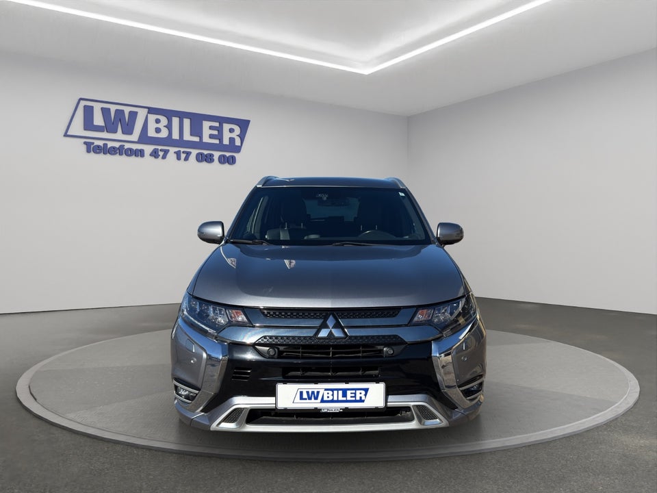 Mitsubishi Outlander 2,4 PHEV Instyle CVT 4WD 5d