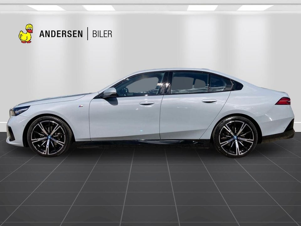 BMW i5 eDrive40 M-Sport 4d