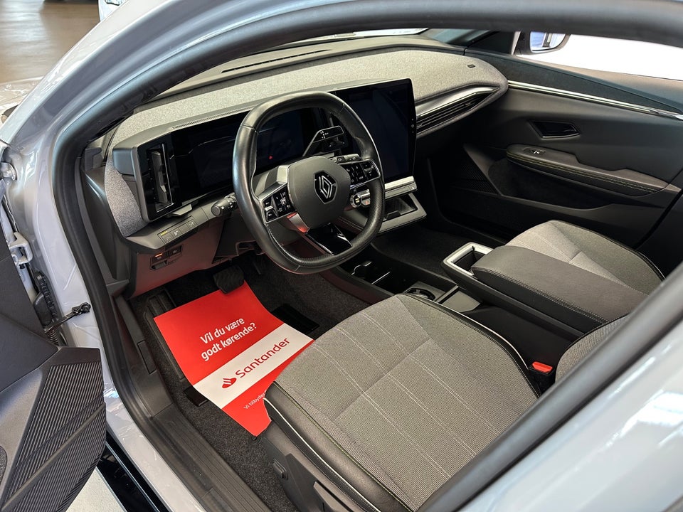 Renault Megane E-Tech 60 Techno 5d