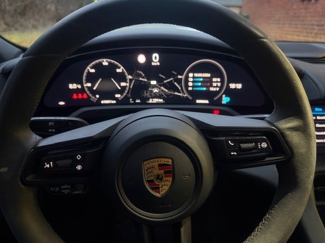 Porsche Taycan Performance+ 4d