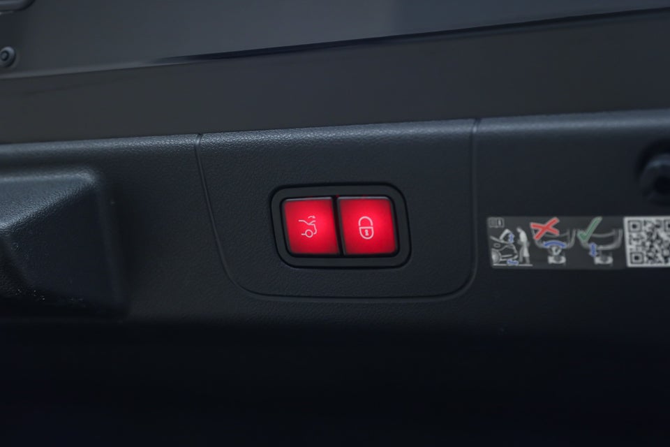 Mercedes CLA250+ EQ AMG Premium Plus 4d