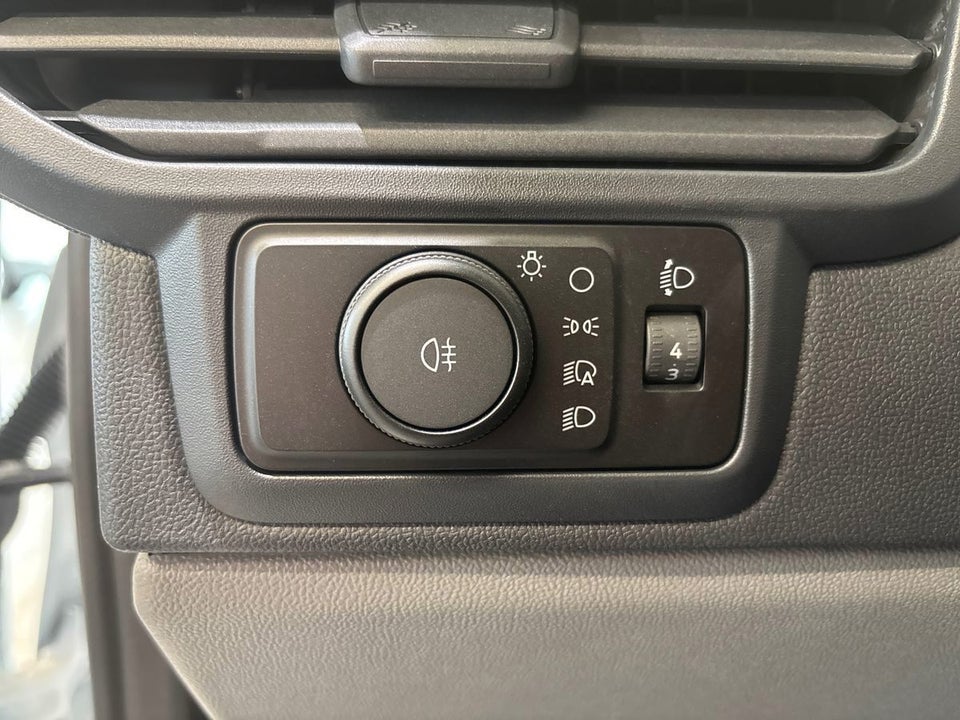 Ford E-Transit Custom 320L 64 Trend