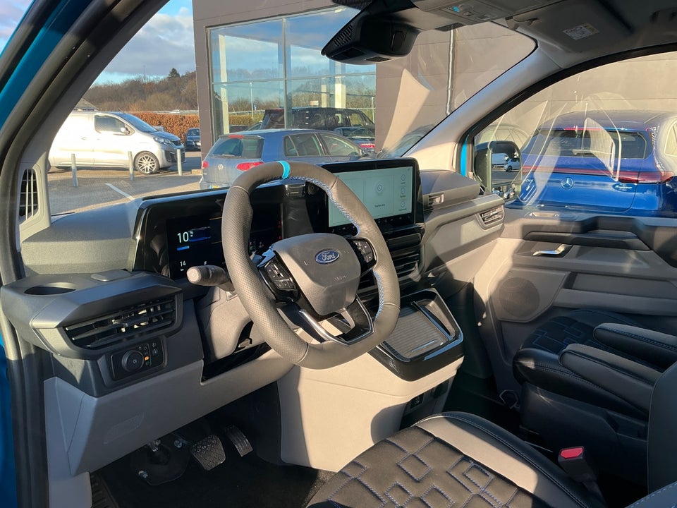 Ford E-Transit Custom Kombi 320S 64 MS-RT