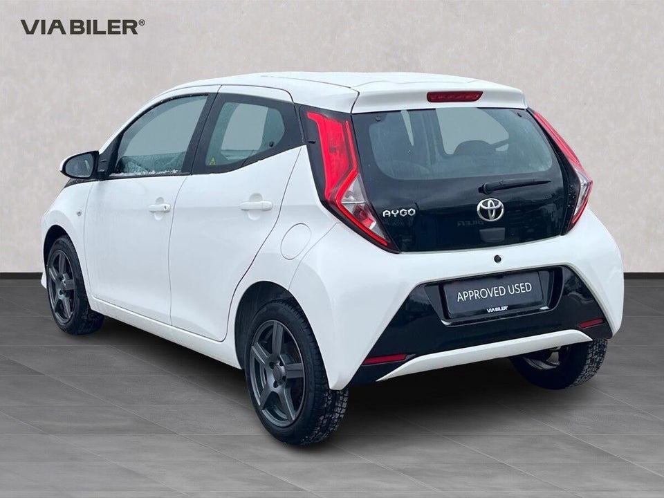 Toyota Aygo 1,0 VVT-i x-plore 5d