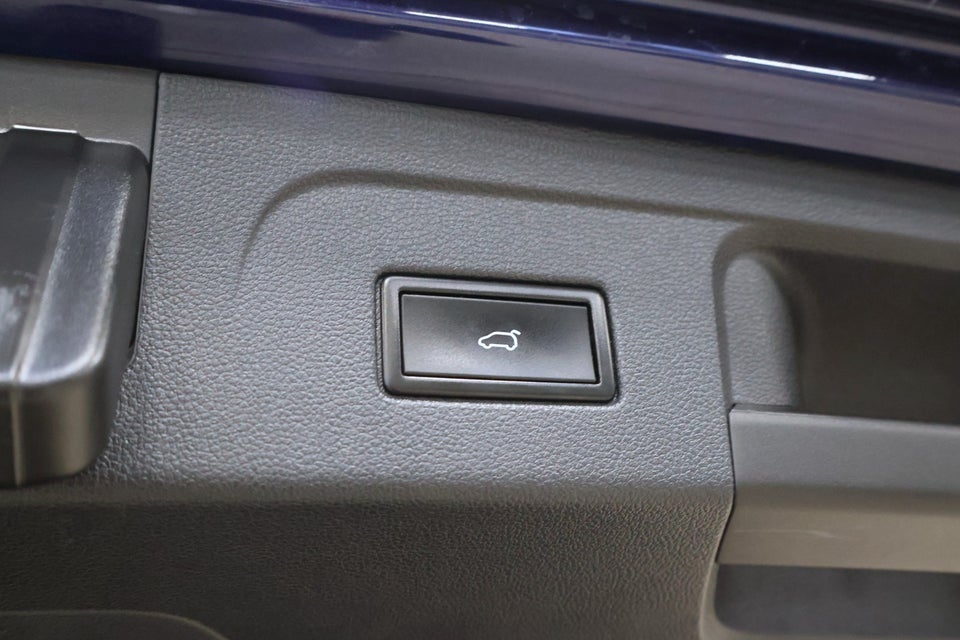 VW Touran 1,6 TDi 110 Highline 7prs 5d