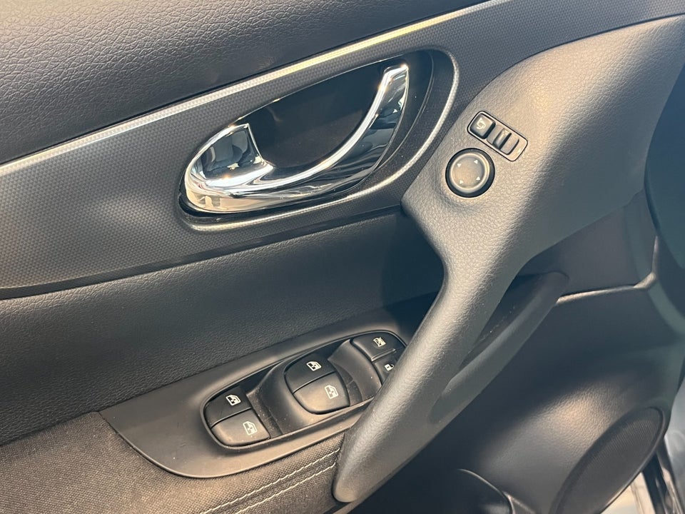 Nissan Qashqai 1,2 Dig-T 115 N-Connecta X-tr. 5d