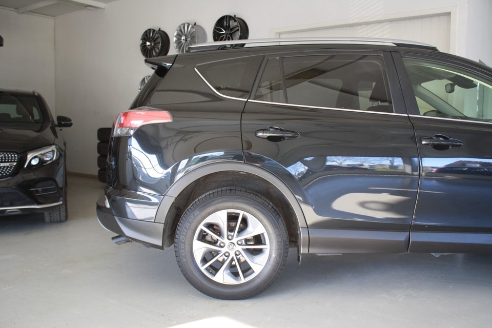 Toyota RAV4 2,5 Hybrid H3 MDS 5d