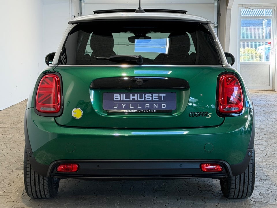 MINI Cooper SE Classic Trim 3d