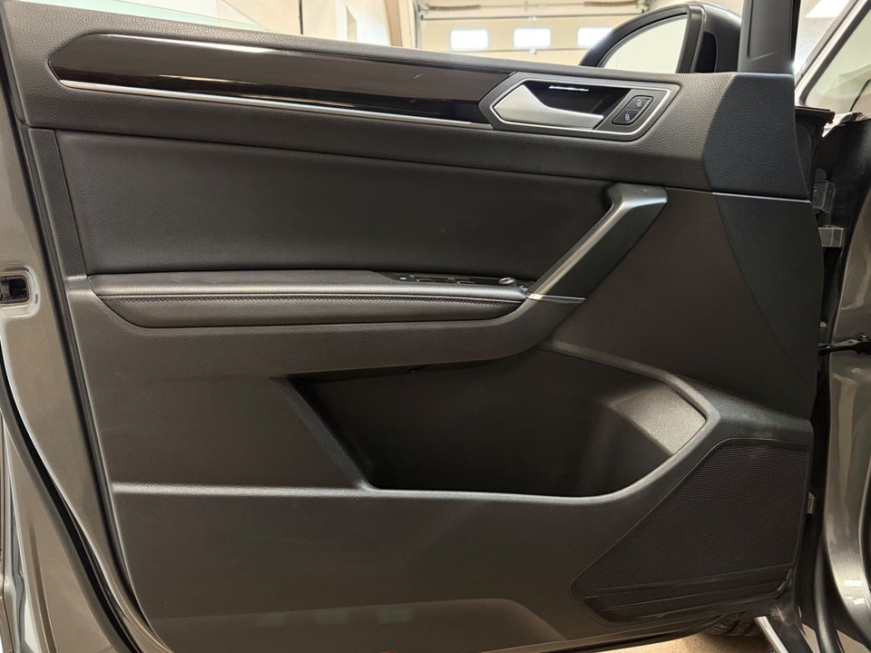 VW Touran 2,0 TDi 150 Highline DSG 5d