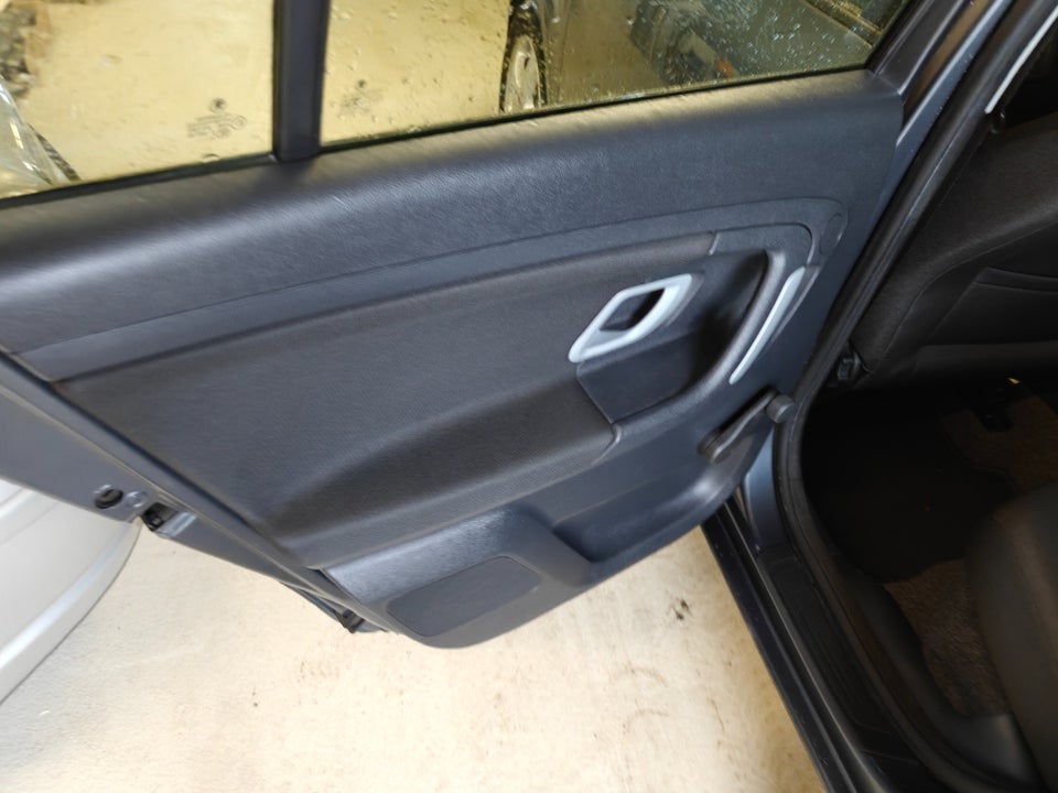 Skoda Fabia 1,4 16V Elegance Combi 5d