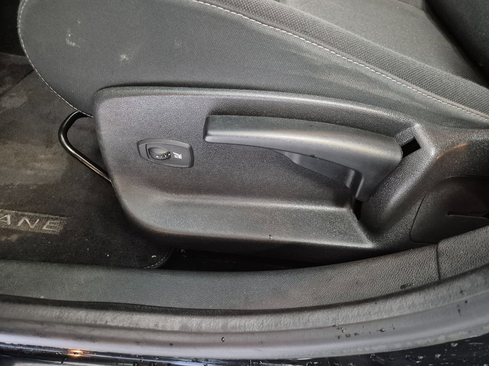 Renault Megane III 1,6 110 Authentique Sport Tourer 5d