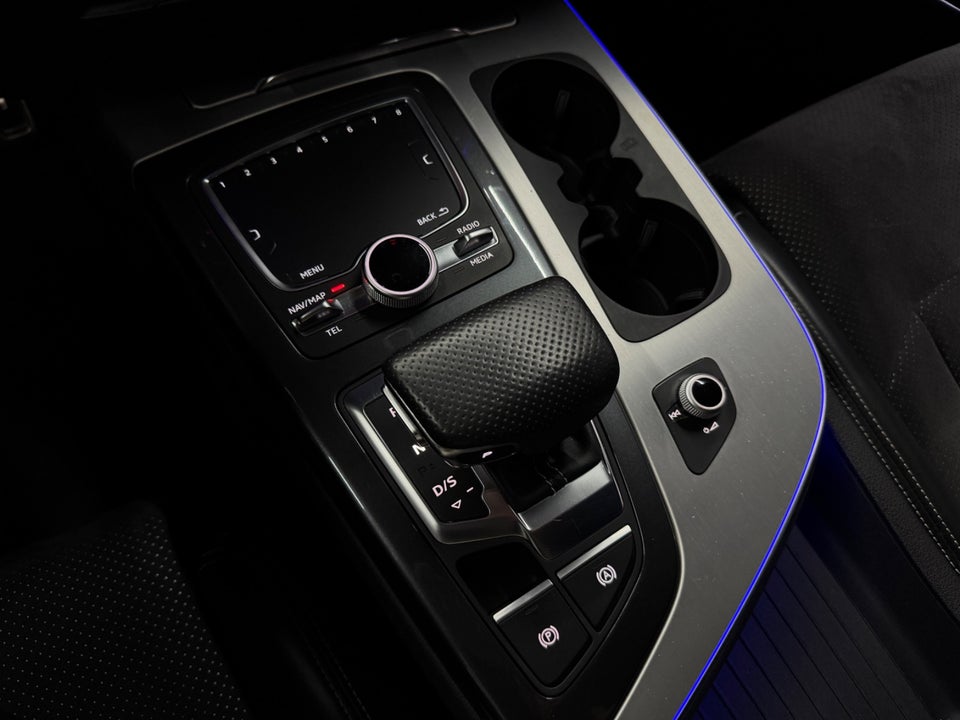 Audi Q7 3,0 TDi 272 S-line quattro Tiptr. 7prs 5d