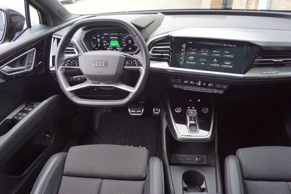 Audi Q4 e-tron 40 S-line 5d