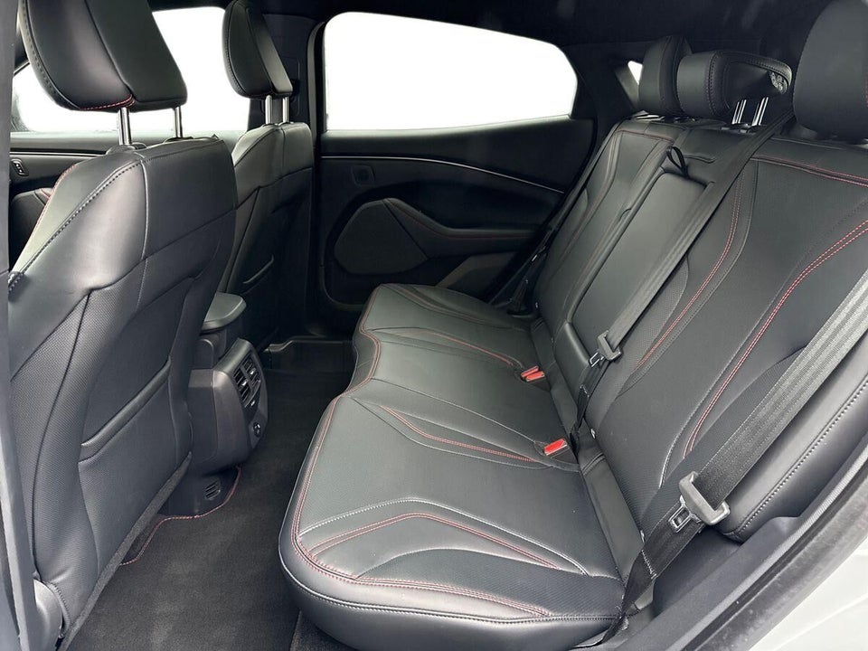 Ford Mustang Mach-E 98 Premium Extended Range AWD 5d