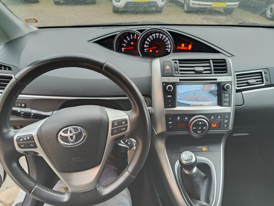 Toyota Sportsvan 1,6 D-4D T2 Touch 5d