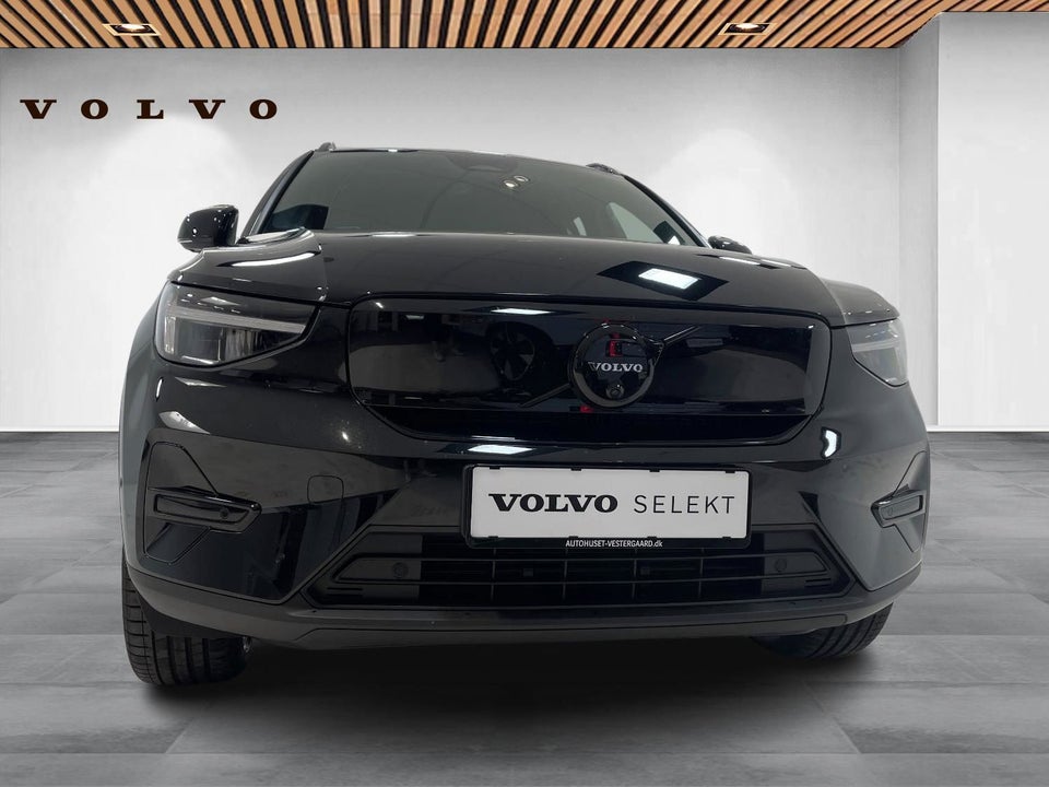 Volvo EX40 Extended Range Black Edition 5d