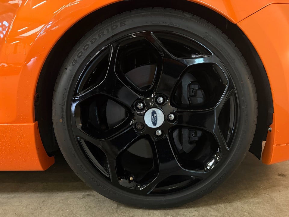 Ford Focus 2,5 ST 3d