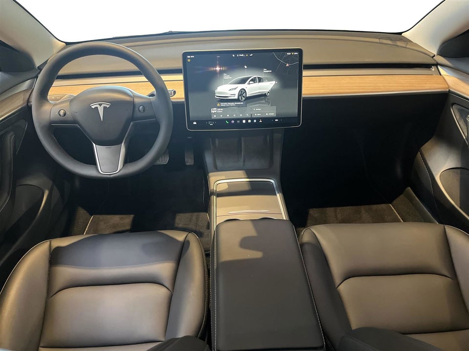 Tesla Model 3 RWD 4d