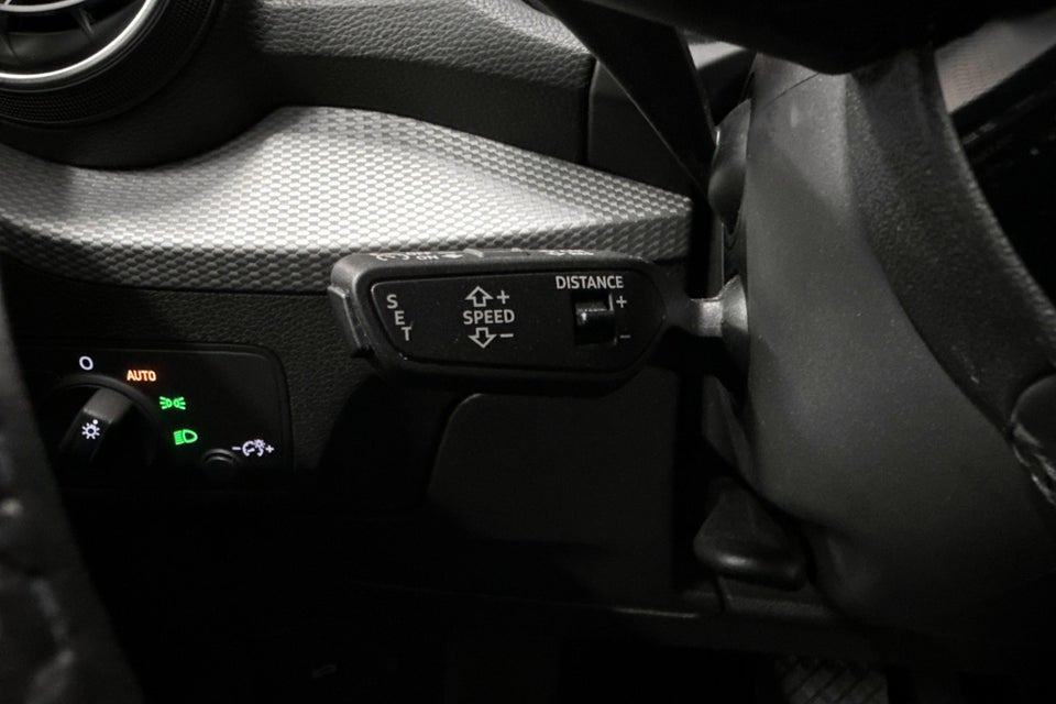 Audi Q2 35 TFSi Prestige S-tr. 5d