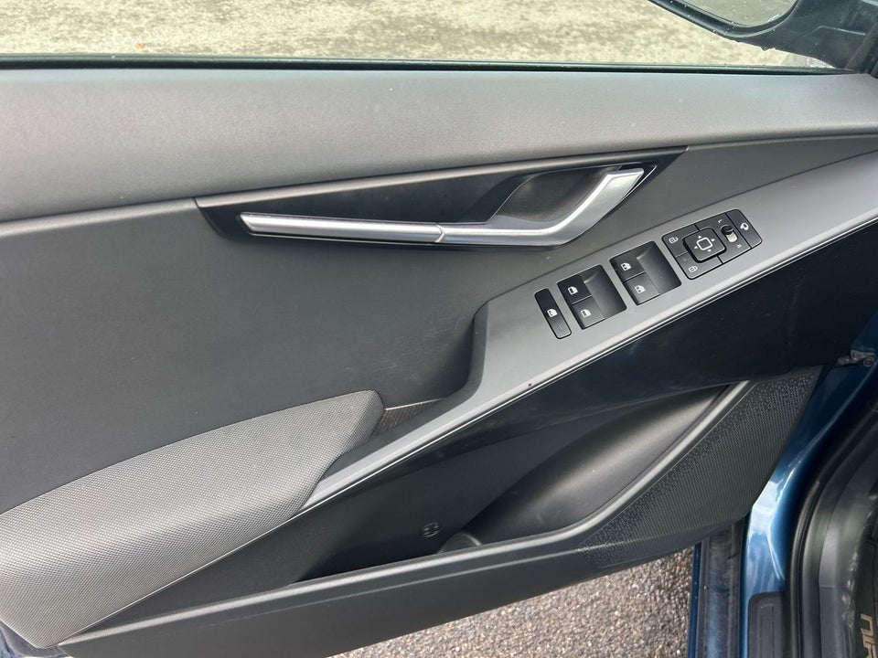 Kia Niro 1,6 PHEV Prestige DCT 5d