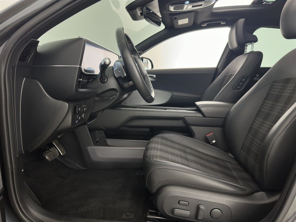 Hyundai Ioniq 6 77 First Edition AWD 4d
