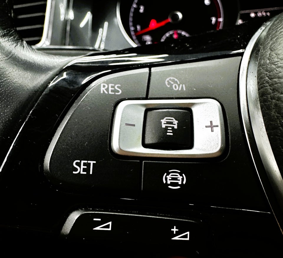 VW Golf VII 1,5 TSi 130 Comfortline DSG 5d