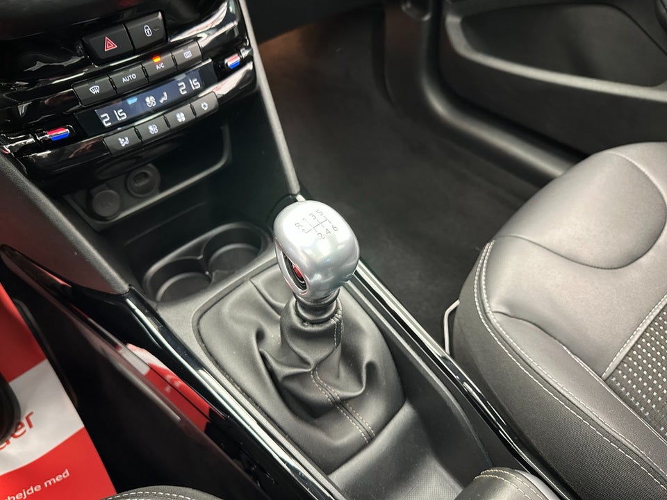 Peugeot 2008 1,2 PureTech 130 Allure+ 5d