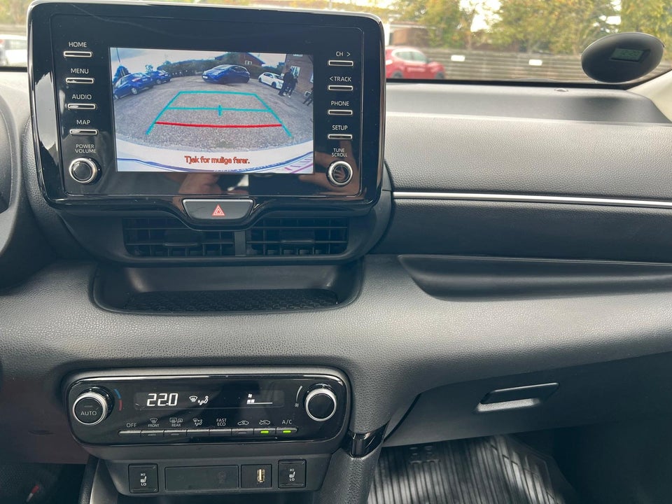 Toyota Yaris 1,5 Hybrid H3 e-CVT 5d