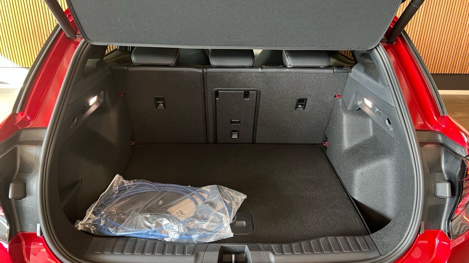 Ford Explorer 77 Premium Extended Range 5d