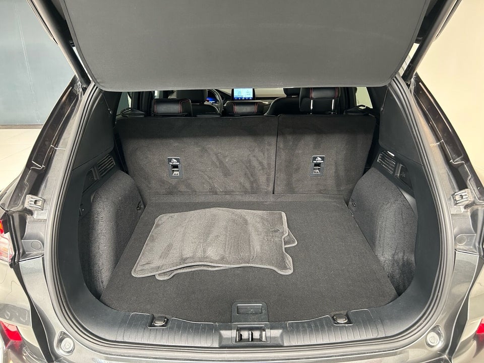 Ford Kuga 2,5 PHEV ST-Line X CVT 5d