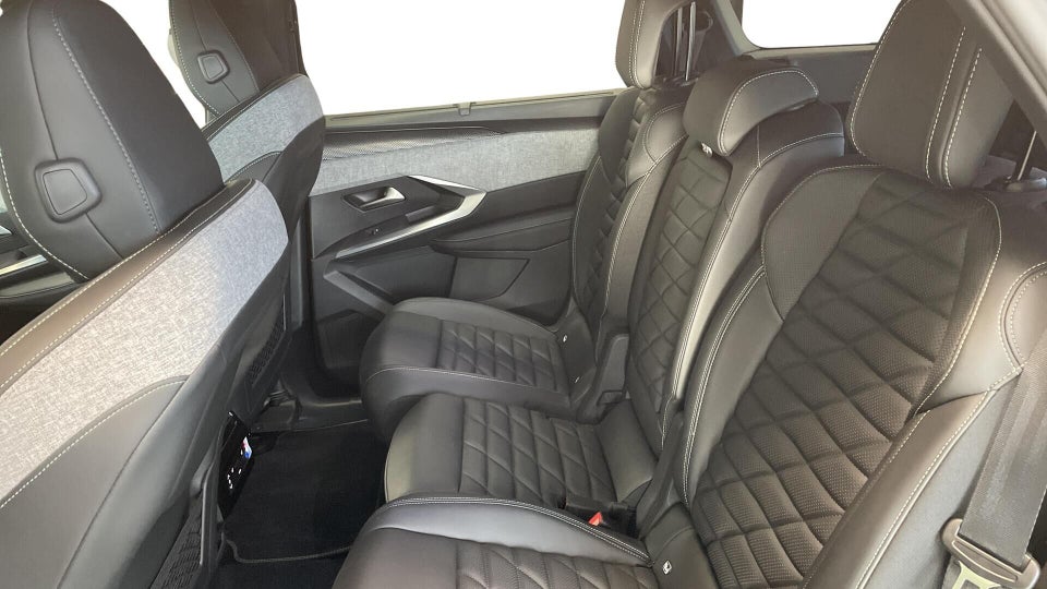 Peugeot e-5008 77 GT 7prs 5d