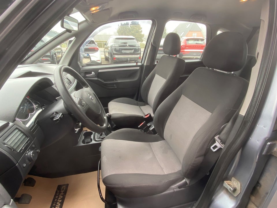 Opel Meriva 1,6 8V Enjoy 5d