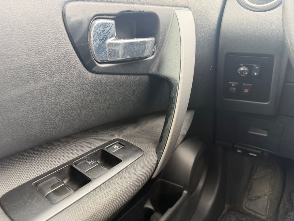 Nissan Qashqai 1,6 Tekna 5d