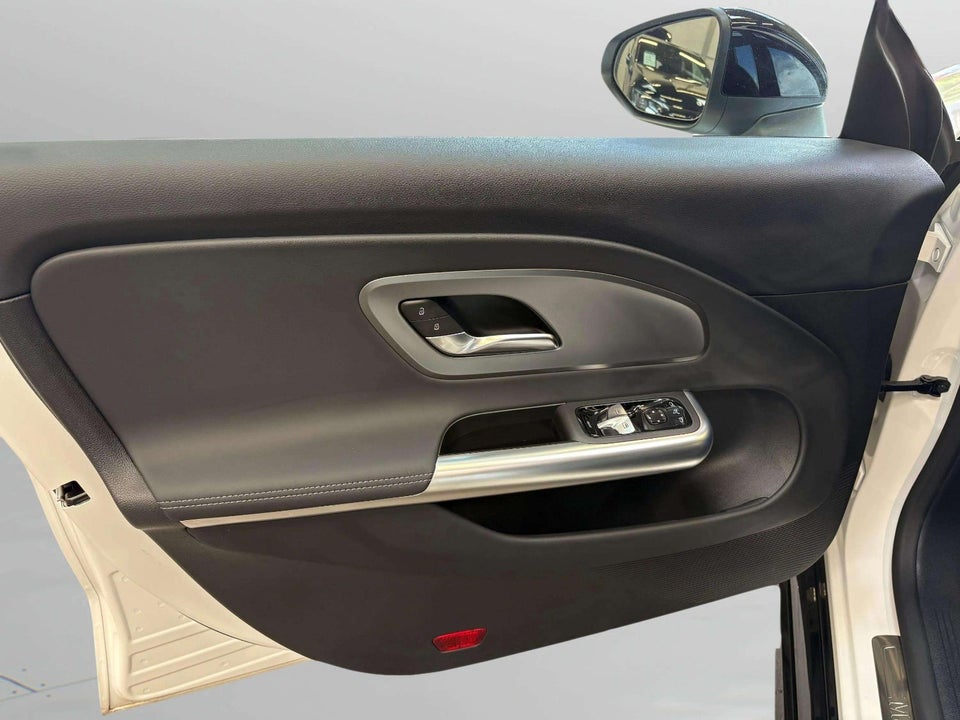 Mercedes CLA250+ EQ Progressive Advance Plus 4d