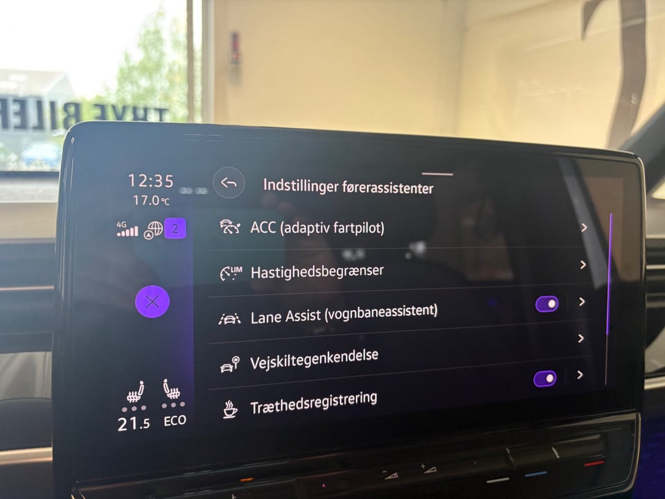 VW ID. Buzz 77 Pro SWB 5d