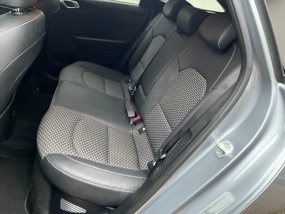 Kia Ceed 1,6 PHEV Upgrade SW DCT 5d