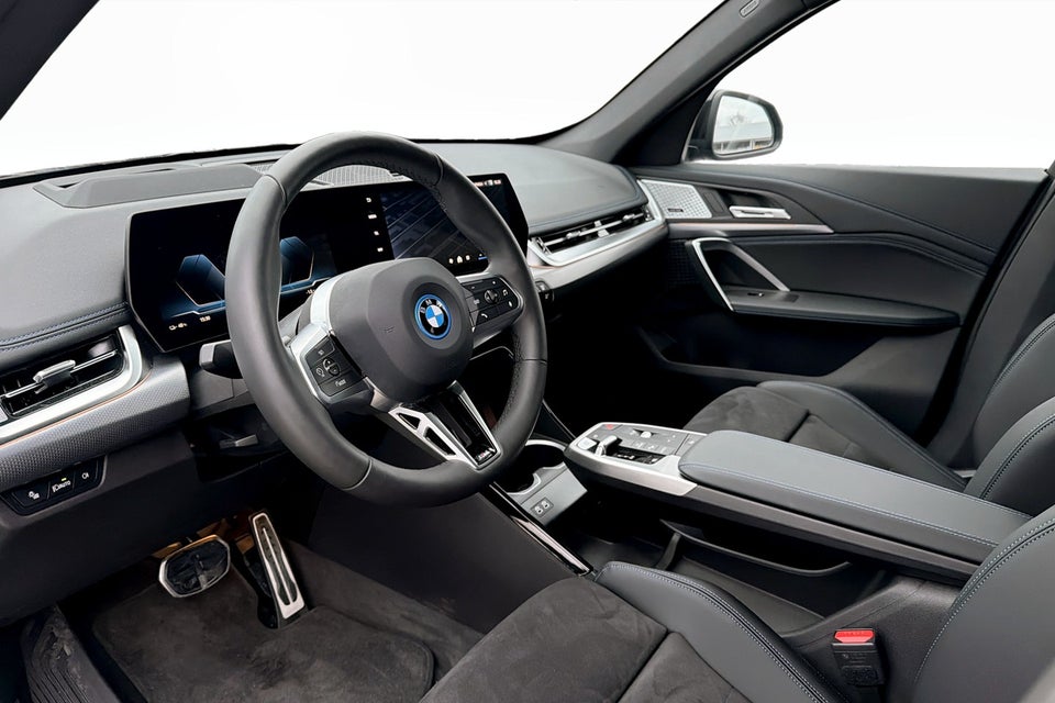 BMW iX1 xDrive30 Fully Charged M-Sport 5d