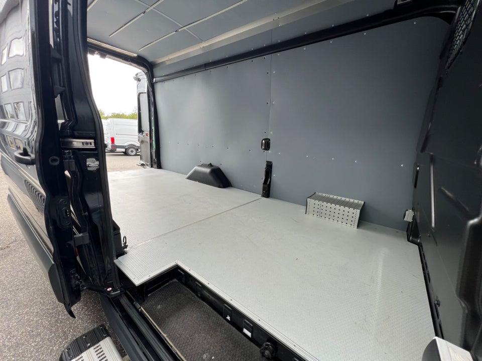 Ford Transit 350 L4 Van 2,0 TDCi 170 Trend H3 RWD